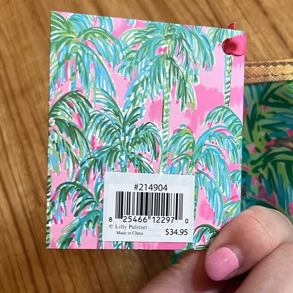 NWT Lilly Pulitzer Beach Day Pouch! - Picture 9 of 9